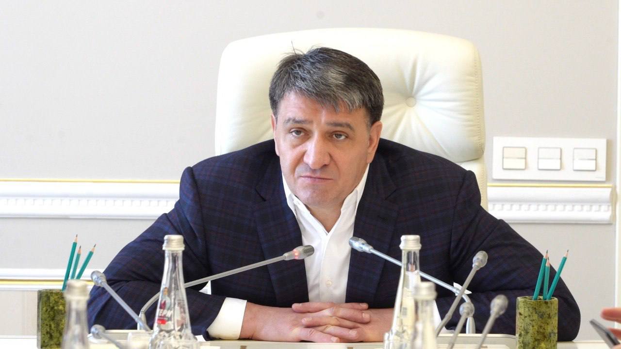 До конца года во всех школьных буфетах Махачкалы будет введена безналичная оплата