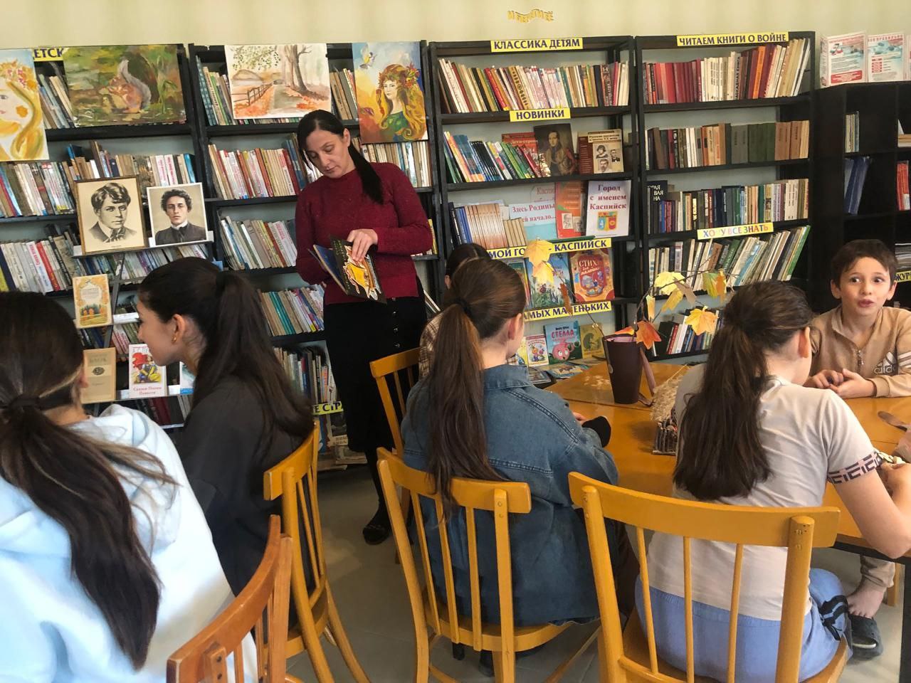 В библиотеке филиала №3 ЦБС им. Ф. Алиевой состоялся поэтический час «И в каждой строчке - вдохновенье» В библиотеке филиала №3 ЦБС им. Ф. Алиевой состоялся поэтический час «И в каждой строчке - вдохновенье»