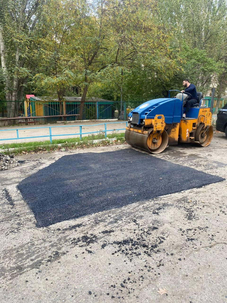 Специалисты МБУ «Благоустройство» продолжают работы по улучшению городской инфраструктуры Специалисты МБУ «Благоустройство» продолжают работы по улучшению городской инфраструктуры