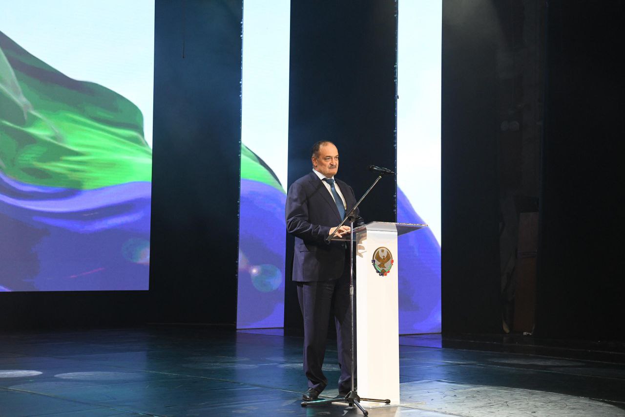 Заур Аскендеров принял участие в торжественном вечере, приуроченном к юбилею заслуженного тренера России Гаджи Гаджиева Заур Аскендеров принял участие в торжественном вечере, приуроченном к юбилею заслуженного тренера России Гаджи Гаджиева