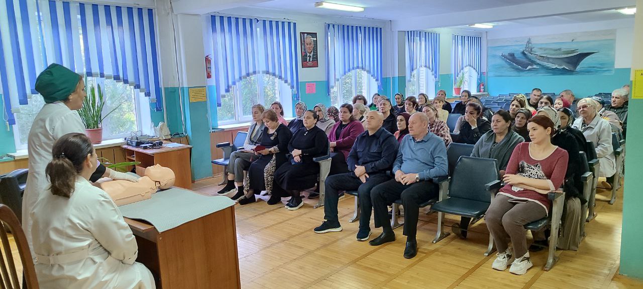 Во исполнение Плана мероприятий по организации подготовки населения приемам оказания первой помощи в Республике Дагестан и поручения Главы городского округа «город Каспийск» Гонцова Б.И. от 22.10.2025 в МБОУ "КМШИ им. Героя... Во исполнение Плана мероприятий по организации подготовки населения приемам оказания первой помощи в Республике Дагестан и поручения Главы городского округа «город Каспийск» Гонцова Б.И. от 22.10.2025 в МБОУ "КМШИ им. Героя...