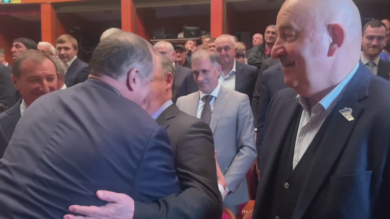 Легендарному футбольному тренеру Гаджи Гаджиеву — 80 лет