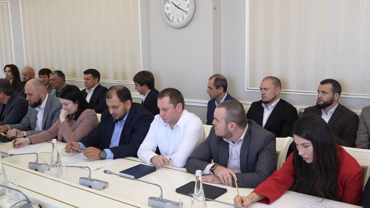 До конца года во всех школьных буфетах Махачкалы будет введена безналичная оплата До конца года во всех школьных буфетах Махачкалы будет введена безналичная оплата