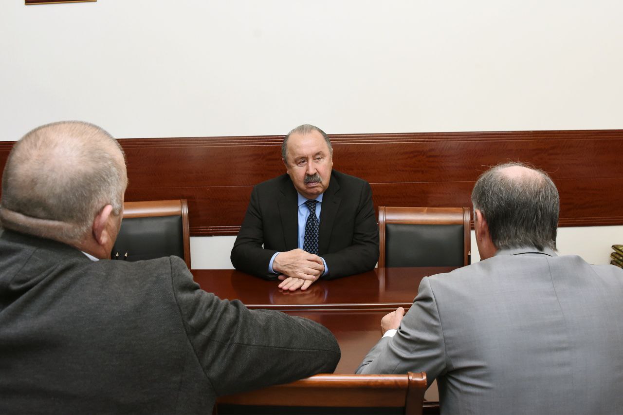 Состоялась встреча Заместителя Председателя НС РД Камила Давдиева с государственным и политическим деятелем, заслуженным тренером России, эксдепутатом Государственной Думы, являвшемся также членом Центрального совета партии... Состоялась встреча Заместителя Председателя НС РД Камила Давдиева с государственным и политическим деятелем, заслуженным тренером России, эксдепутатом Государственной Думы, являвшемся также членом Центрального совета партии...