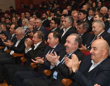 Заур Аскендеров принял участие в торжественном вечере, приуроченном к юбилею заслуженного тренера России Гаджи Гаджиева