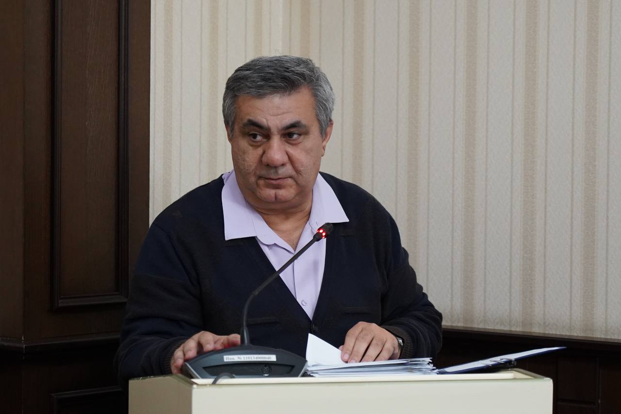 Также на заседании депутаты рассмотрели вопрос «Об отказе от дотаций на выравнивание бюджетной обеспеченности городского округа «город Дербент» Республики Дагестан в очередном 2026 финансовом году»