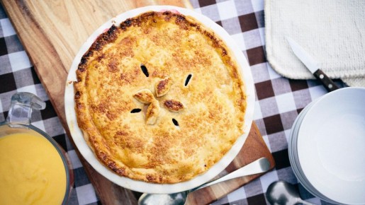 Этот пирог в СССР готовили чаще, чем шарлотку: экономил время и деньги