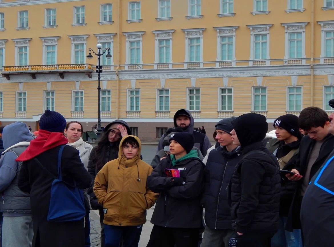 Школьники и студенты Дагестана посетили места боевой славы в Санкт-Петербурге Школьники и студенты Дагестана посетили места боевой славы в Санкт-Петербурге