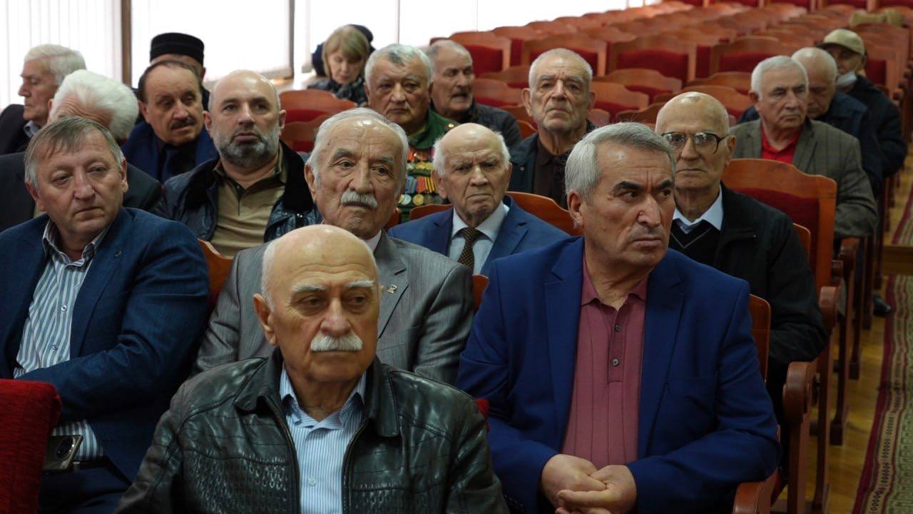 В актовом зале администрации Махачкалы состоялась 14-я отчетно-выборная конференция городского Совета ветеранов (пенсионеров) войны, труда, Вооруженных Сил и правоохранительных органов В актовом зале администрации Махачкалы состоялась 14-я отчетно-выборная конференция городского Совета ветеранов (пенсионеров) войны, труда, Вооруженных Сил и правоохранительных органов
