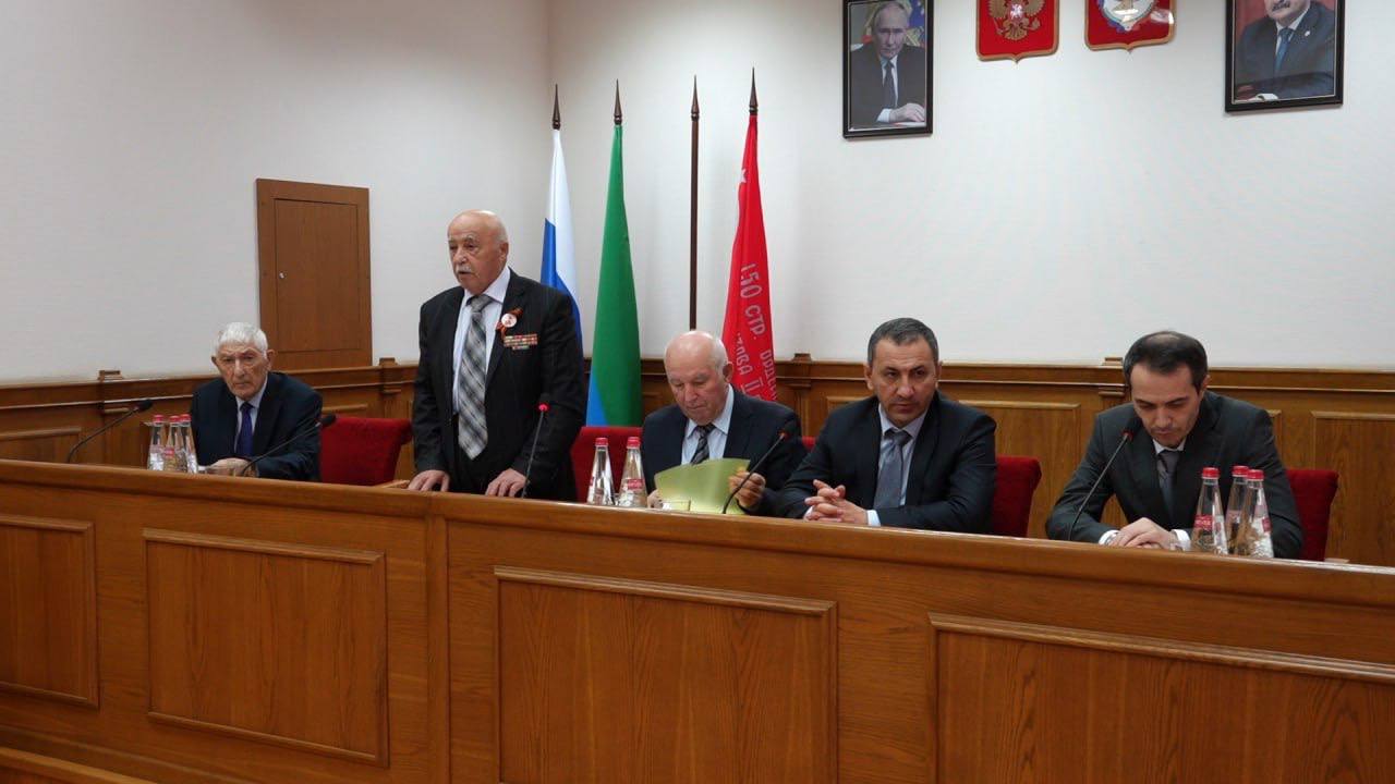 В актовом зале администрации Махачкалы состоялась 14-я отчетно-выборная конференция городского Совета ветеранов (пенсионеров) войны, труда, Вооруженных Сил и правоохранительных органов