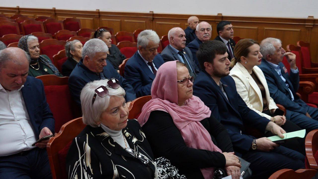 В актовом зале администрации Махачкалы состоялась 14-я отчетно-выборная конференция городского Совета ветеранов (пенсионеров) войны, труда, Вооруженных Сил и правоохранительных органов В актовом зале администрации Махачкалы состоялась 14-я отчетно-выборная конференция городского Совета ветеранов (пенсионеров) войны, труда, Вооруженных Сил и правоохранительных органов