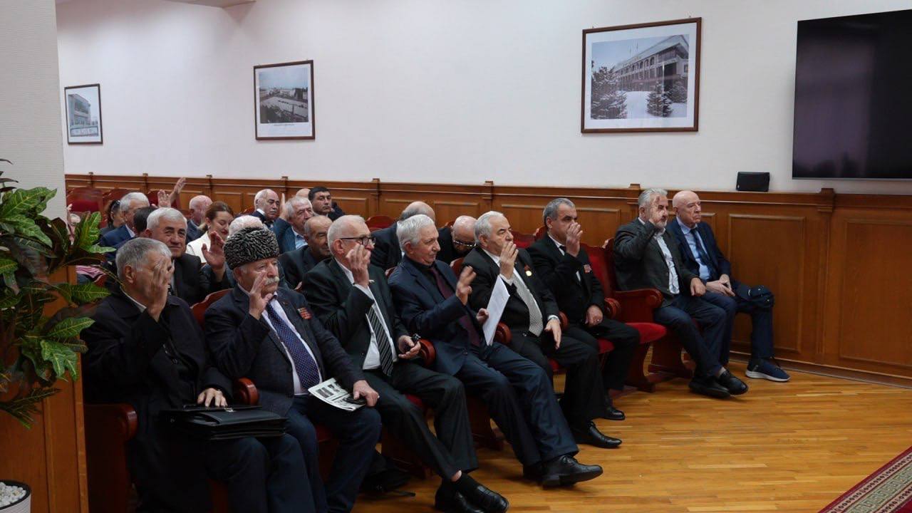 В актовом зале администрации Махачкалы состоялась 14-я отчетно-выборная конференция городского Совета ветеранов (пенсионеров) войны, труда, Вооруженных Сил и правоохранительных органов В актовом зале администрации Махачкалы состоялась 14-я отчетно-выборная конференция городского Совета ветеранов (пенсионеров) войны, труда, Вооруженных Сил и правоохранительных органов