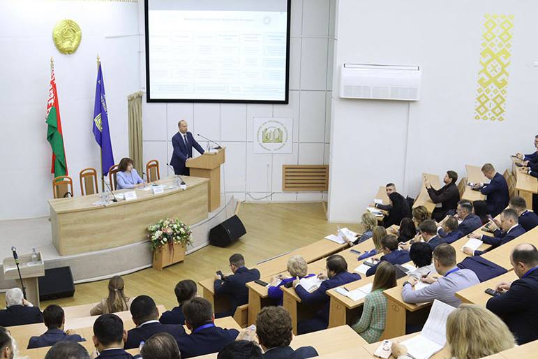 Глава Минимущества Дагестана Заур Эминов прошёл стажировку в Беларуси Глава Минимущества Дагестана Заур Эминов прошёл стажировку в Беларуси