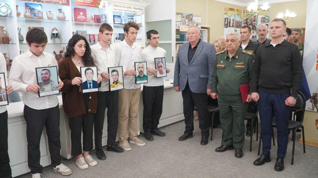 Борис Гонцов: В Центральной библиотеке ЦБС им. Ф. Алиевой, где расположен наш муниципальный Штаб по оказанию помощи семьям участников СВО #МЫВМЕСТЕ, я имел честь принять участие в важной церемонии Борис Гонцов: В Центральной библиотеке ЦБС им. Ф. Алиевой, где расположен наш муниципальный Штаб по оказанию помощи семьям участников СВО #МЫВМЕСТЕ, я имел честь принять участие в важной церемонии