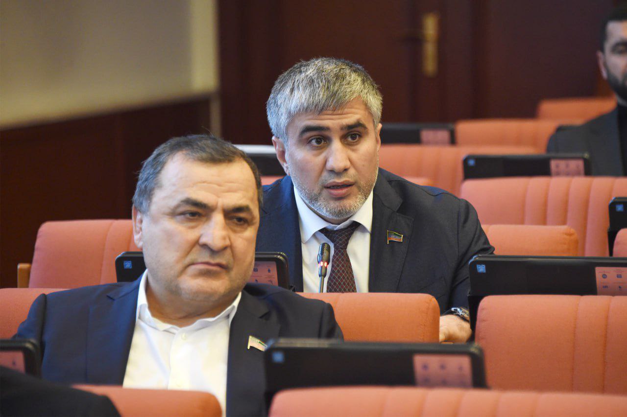 Депутаты Народного Собрания РД задали вопросы, касающиеся организации процесса переработки рыбы, борьбы с незаконной ловлей морских и речных ресурсов, более тесного налаживания связи производства с агронаукой и других тем Депутаты Народного Собрания РД задали вопросы, касающиеся организации процесса переработки рыбы, борьбы с незаконной ловлей морских и речных ресурсов, более тесного налаживания связи производства с агронаукой и других тем