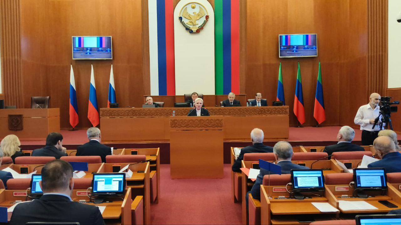 В основной части повестки 48 сессии НС РД парламентарии рассмотрели законопроекты, касающиеся социальной поддержки детей-сирот и детей, оставшихся без попечения родителей, деятельности мировых судей, ... В основной части повестки 48 сессии НС РД парламентарии рассмотрели законопроекты, касающиеся социальной поддержки детей-сирот и детей, оставшихся без попечения родителей, деятельности мировых судей, ...