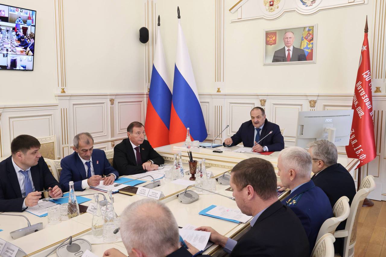 Акцент на профилактику и защиту в условиях новых вызовов: Сергей Меликов провел заседание АТК в Дагестане