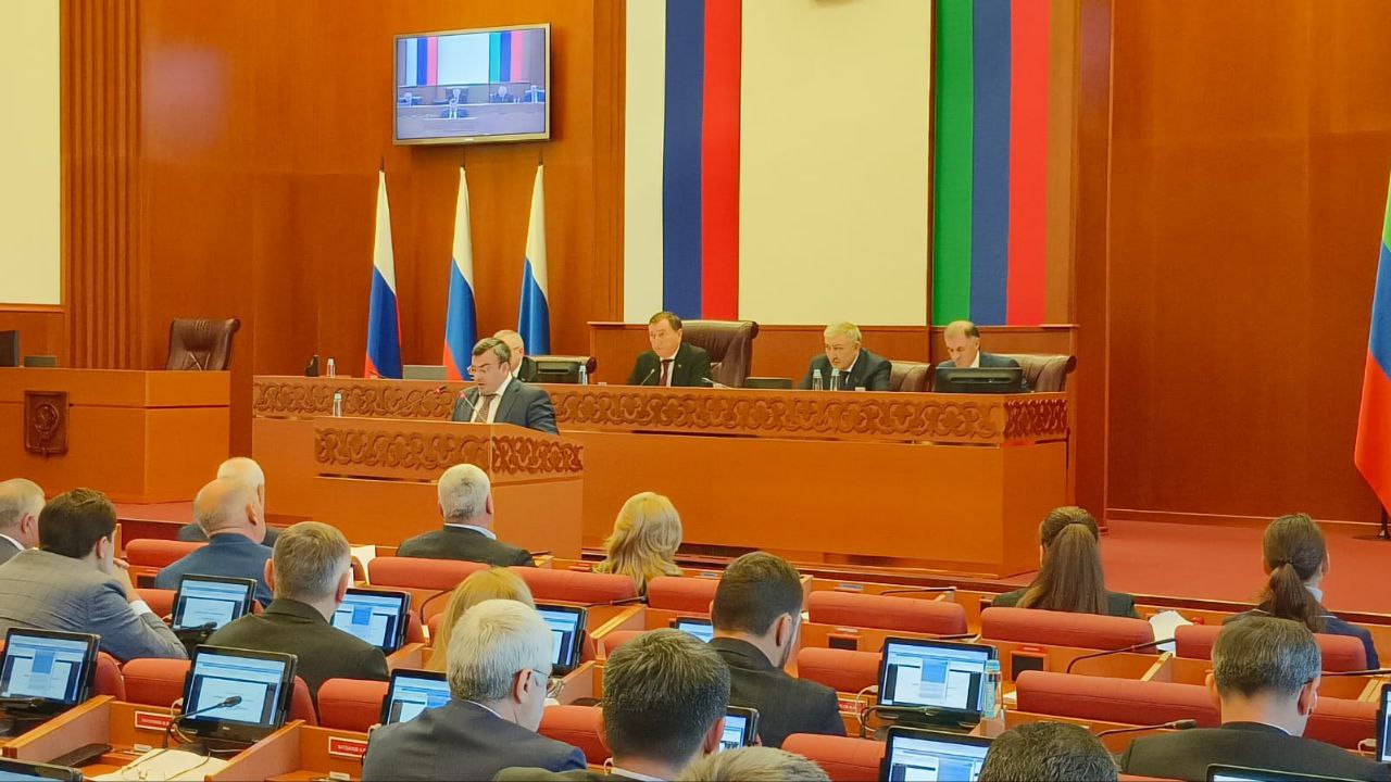 В основной части повестки 48 сессии НС РД парламентарии рассмотрели законопроекты, касающиеся социальной поддержки детей-сирот и детей, оставшихся без попечения родителей, деятельности мировых судей, ... В основной части повестки 48 сессии НС РД парламентарии рассмотрели законопроекты, касающиеся социальной поддержки детей-сирот и детей, оставшихся без попечения родителей, деятельности мировых судей, ...