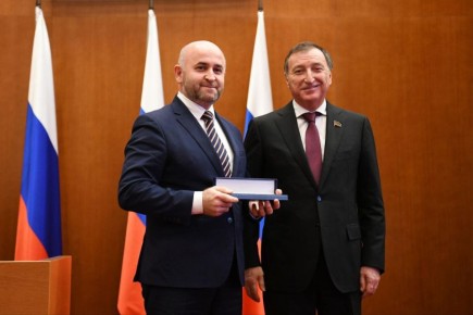 48     -    ,       ,      