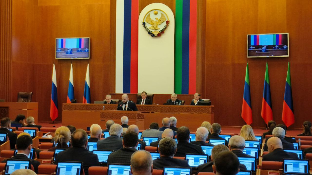 В основной части повестки 48 сессии НС РД парламентарии рассмотрели законопроекты, касающиеся социальной поддержки детей-сирот и детей, оставшихся без попечения родителей, деятельности мировых судей, ... В основной части повестки 48 сессии НС РД парламентарии рассмотрели законопроекты, касающиеся социальной поддержки детей-сирот и детей, оставшихся без попечения родителей, деятельности мировых судей, ...