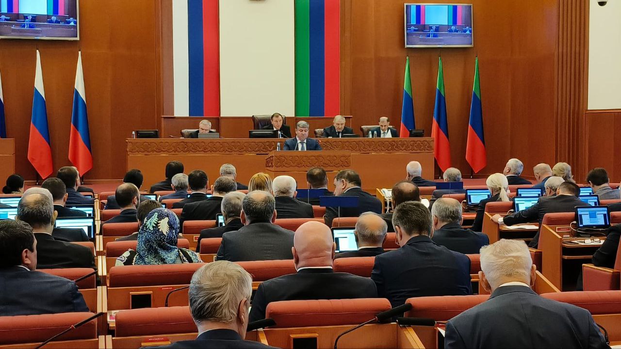 В основной части повестки 48 сессии НС РД парламентарии рассмотрели законопроекты, касающиеся социальной поддержки детей-сирот и детей, оставшихся без попечения родителей, деятельности мировых судей, ... В основной части повестки 48 сессии НС РД парламентарии рассмотрели законопроекты, касающиеся социальной поддержки детей-сирот и детей, оставшихся без попечения родителей, деятельности мировых судей, ...