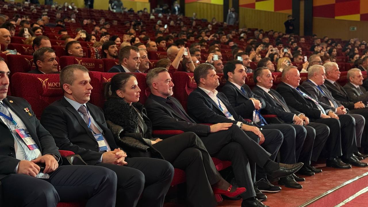 «Титульное мероприятие нашего нацпроекта – это создание IT-инфраструктуры во всех школах» – Сергей Меликов «Титульное мероприятие нашего нацпроекта – это создание IT-инфраструктуры во всех школах» – Сергей Меликов