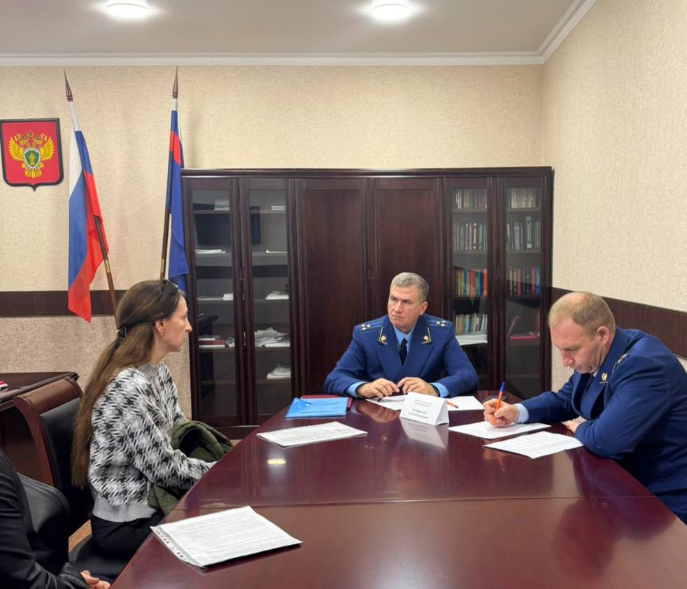 Заместитель прокурора Республики Дагестан Алексей Родивилов провел личный прием жителей Махачкалы