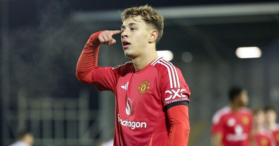 17-  ޻        ,  - Sport Baza