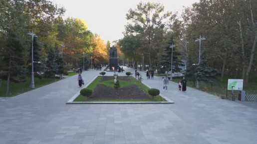 Парки Махачкалы освобождают от незаконной коммерции