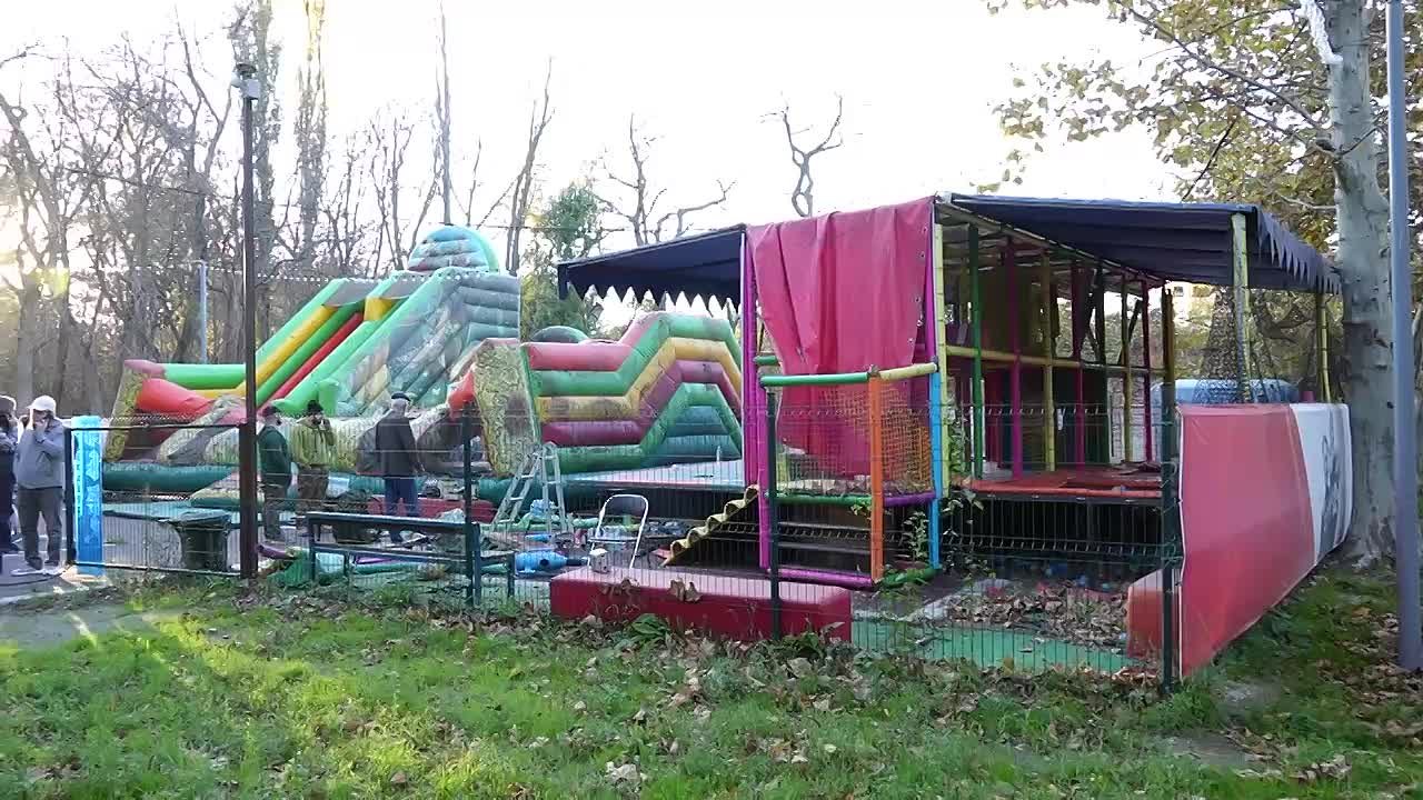 Парки Махачкалы освобождают от незаконной коммерции