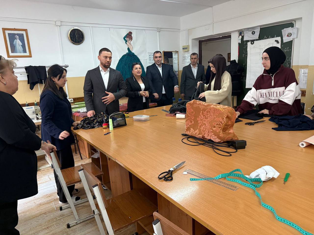 Герои России ознакомились с системой поддержки предпринимательства в Дагестане Герои России ознакомились с системой поддержки предпринимательства в Дагестане