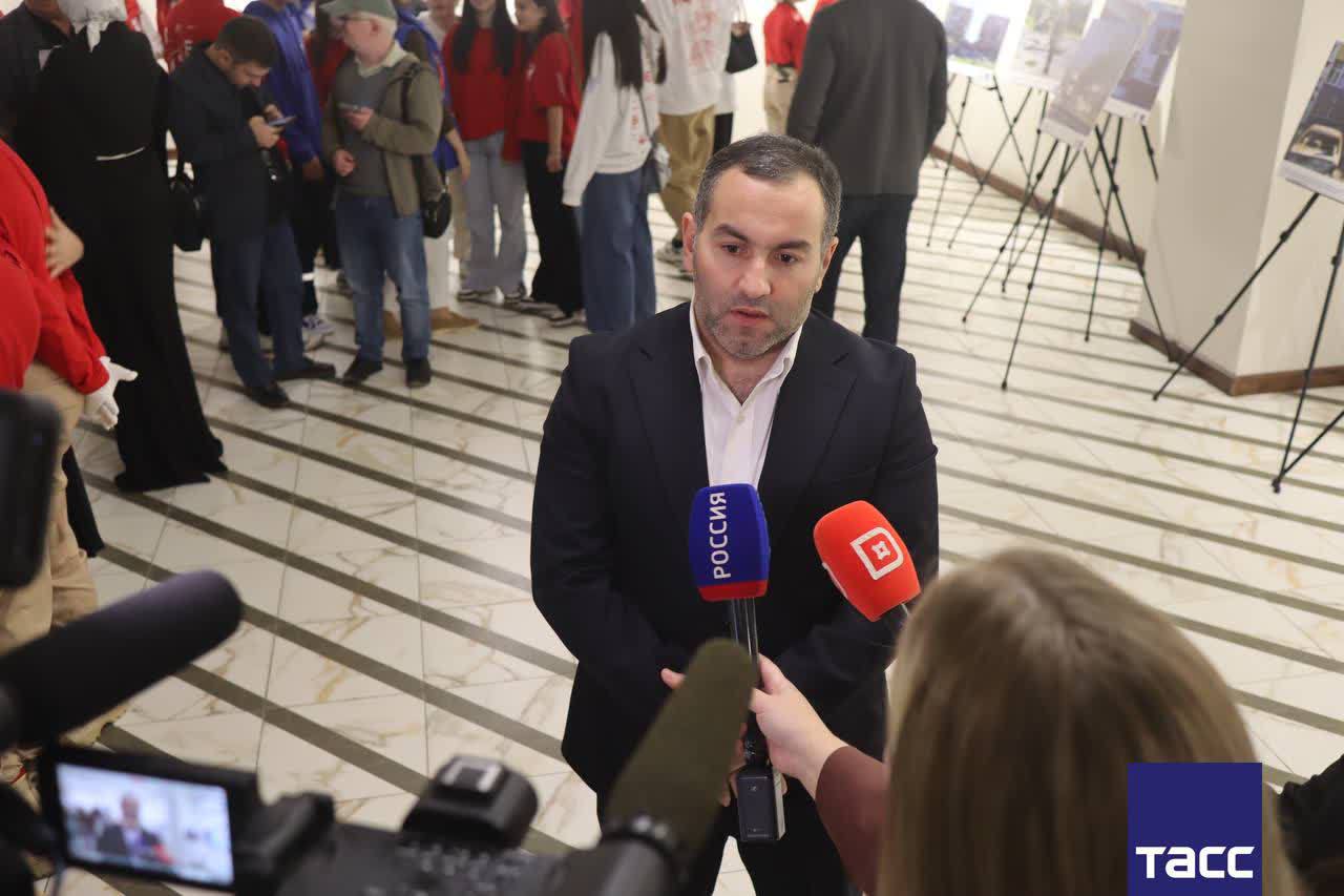 Эмилия Шахабутиновна: СВО глазами ТАСС: в Махачкале открылась выставка талантливого репортера и истинного патриота, спецкорра ТАСС Гянжеви Гаджибалаева Эмилия Шахабутиновна: СВО глазами ТАСС: в Махачкале открылась выставка талантливого репортера и истинного патриота, спецкорра ТАСС Гянжеви Гаджибалаева