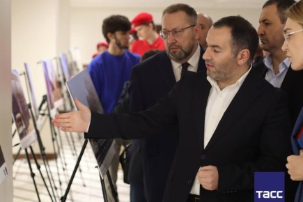 Эмилия Шахабутиновна: СВО глазами ТАСС: в Махачкале открылась выставка талантливого репортера и истинного патриота, спецкорра ТАСС Гянжеви Гаджибалаева