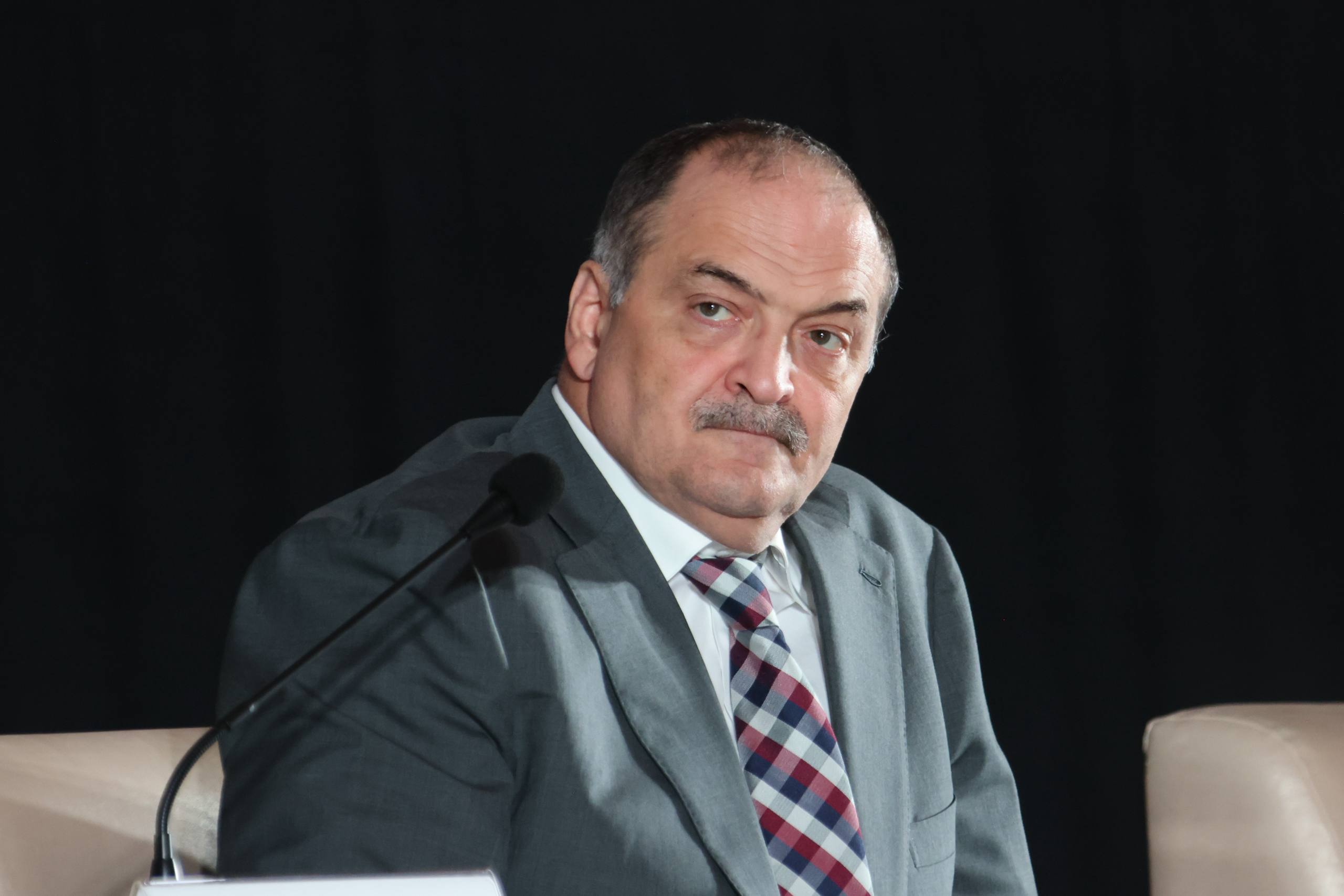 «Тема защиты Каспийского моря очень важная», – Сергей Меликов на пленарном совещании Каспийского цифрового форума