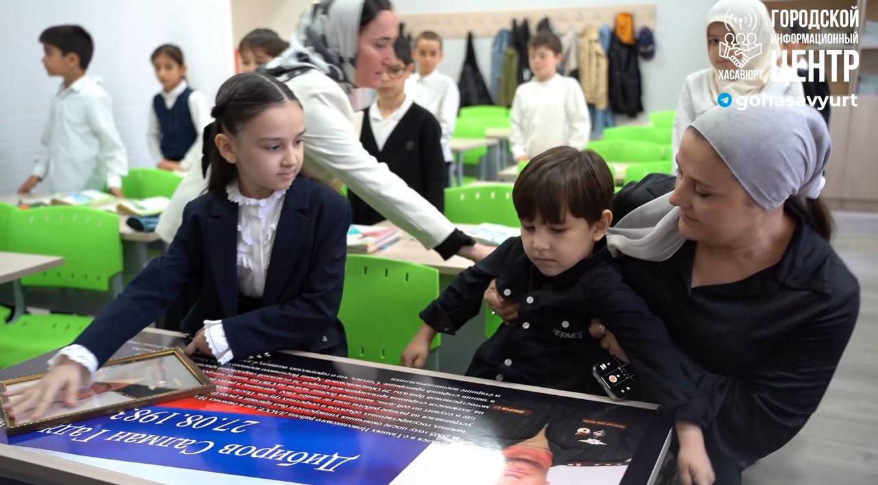 Более 120 Парт Героев открыто в школах и ссузах Хасавюрта Более 120 Парт Героев открыто в школах и ссузах Хасавюрта