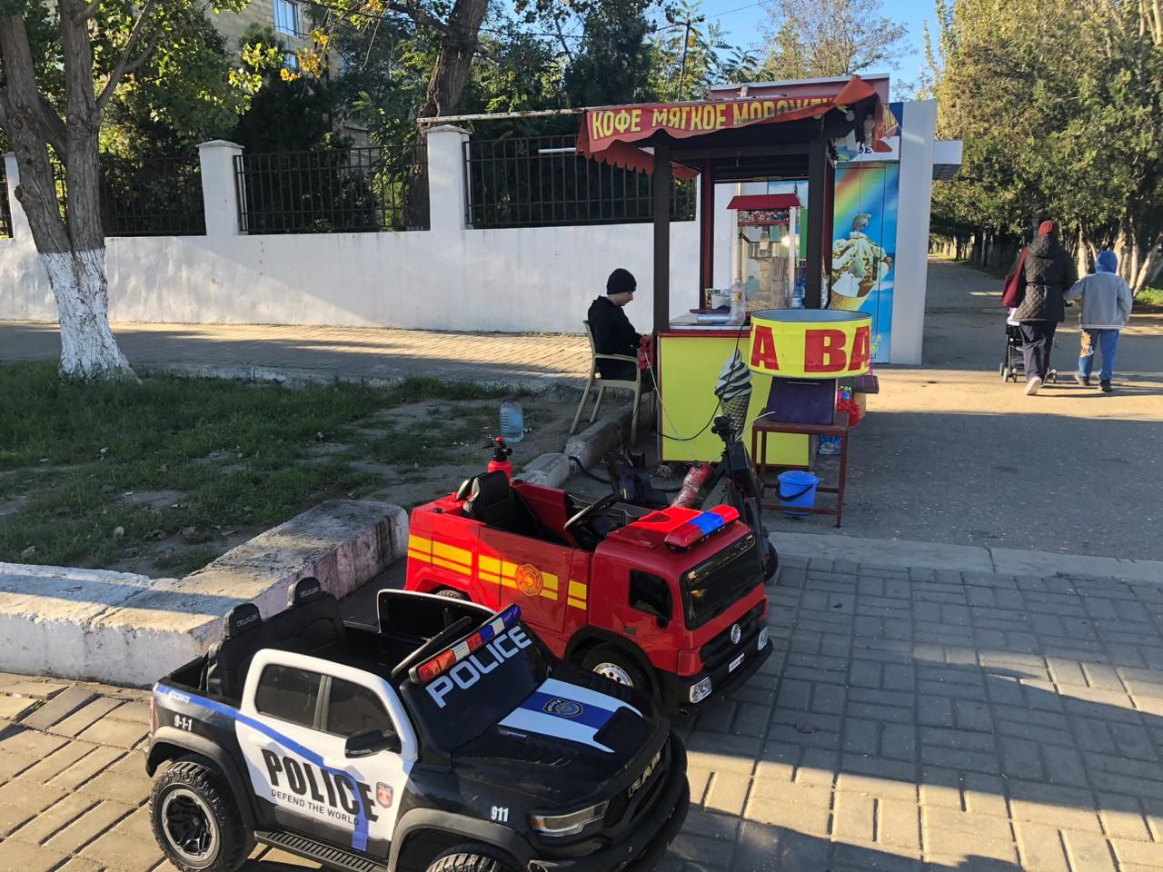 Сотрудниками Управления экономического развития и инвестиционной политики совместно с сотрудниками отдела Муниципального контроля городского округа был проведен рейд по торговым точкам города Сотрудниками Управления экономического развития и инвестиционной политики совместно с сотрудниками отдела Муниципального контроля городского округа был проведен рейд по торговым точкам города