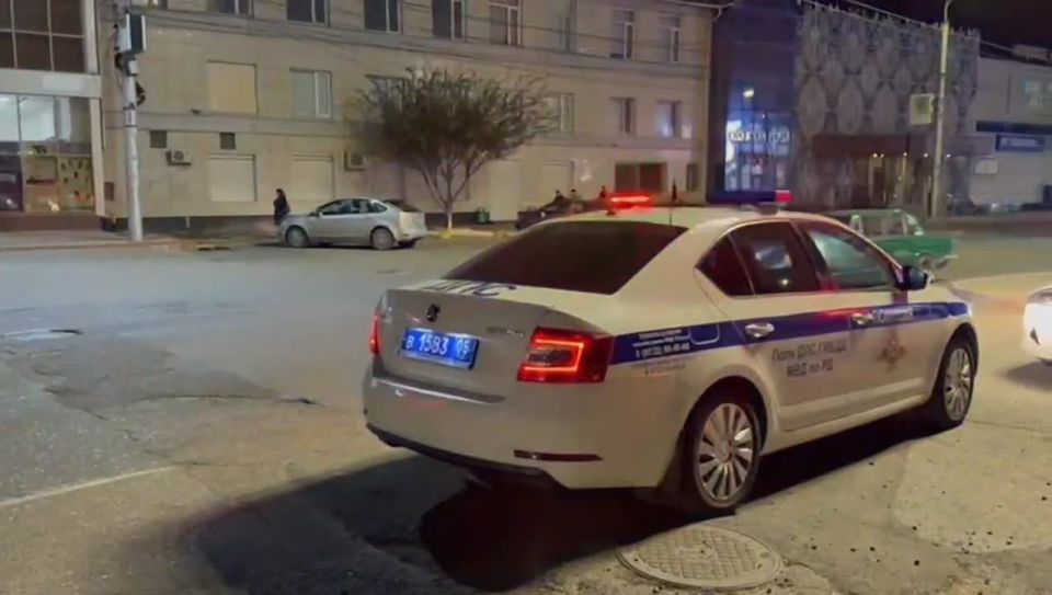   4      !                  ...