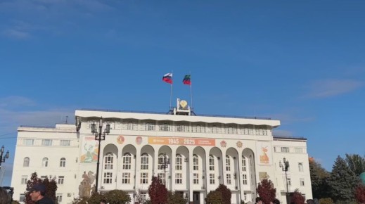 Фестиваль народного творчества «Песни Победы» прошел сегодня на Центральной площади Махачкалы