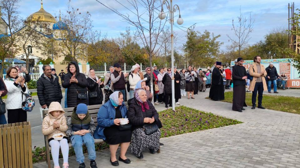 В Каспийске отметили праздник Казанской иконы Божией Матери в рамках Дня единства народов России В Каспийске отметили праздник Казанской иконы Божией Матери в рамках Дня единства народов России