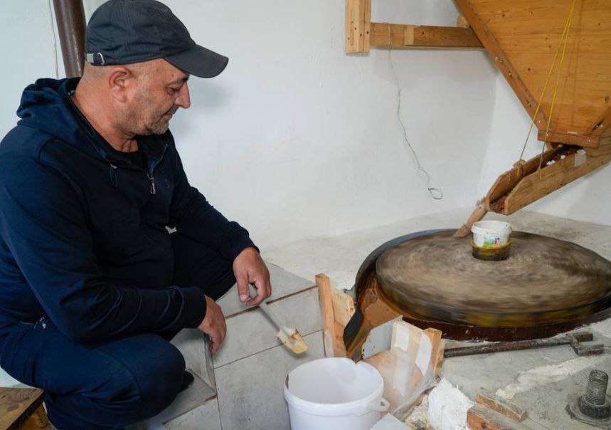 Исрапил Исрапилов из села Чалда Гергебильского района восстановил водяную мельницу XVIII века