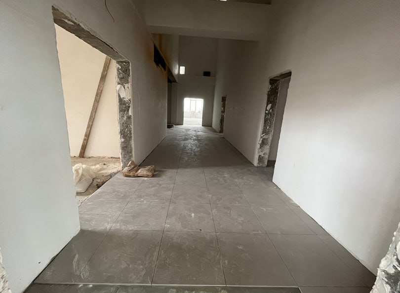 Новая школа в селе Ленинкент на 604 ученических мест: ее атмосферность и монументальность в пасмурную погоду зашкаливают Новая школа в селе Ленинкент на 604 ученических мест: ее атмосферность и монументальность в пасмурную погоду зашкаливают