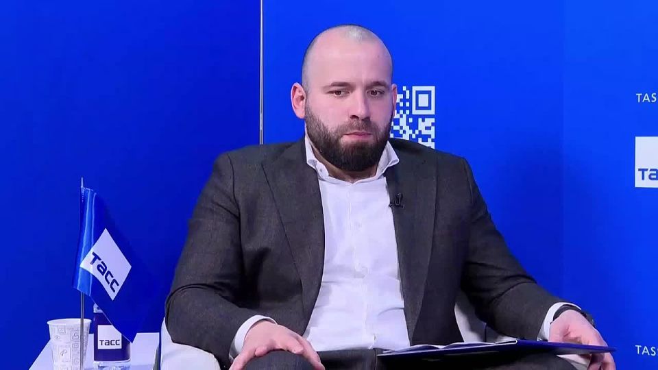 Пассажиропоток аэропорта Махачкалы вырастет на 5-10% по итогам 2025 года, сообщил министр по туризму и народным художественным промыслам региона Эмин Мерданов