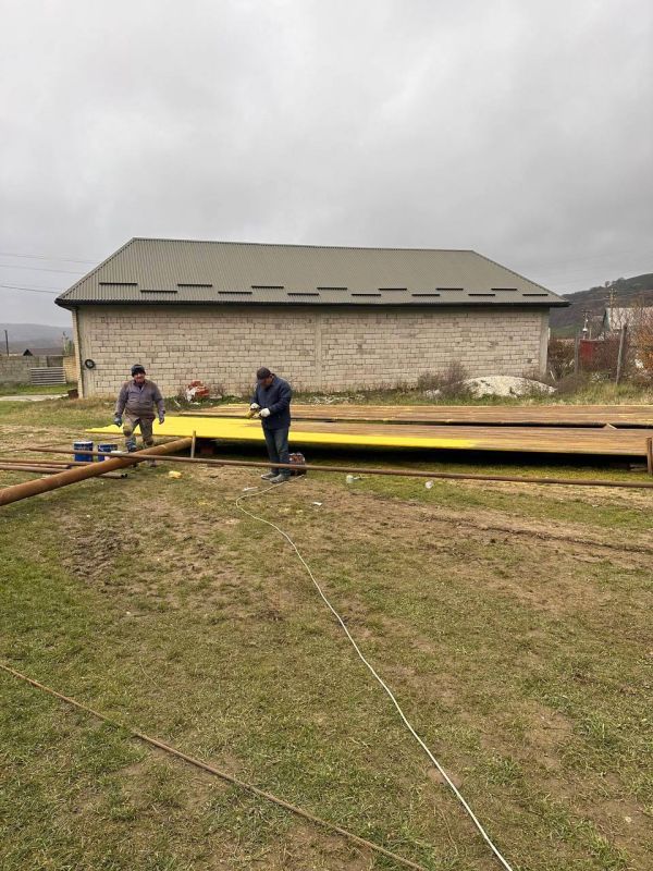 В селе Алмак Казбековского района строят газопровод В селе Алмак Казбековского района строят газопровод