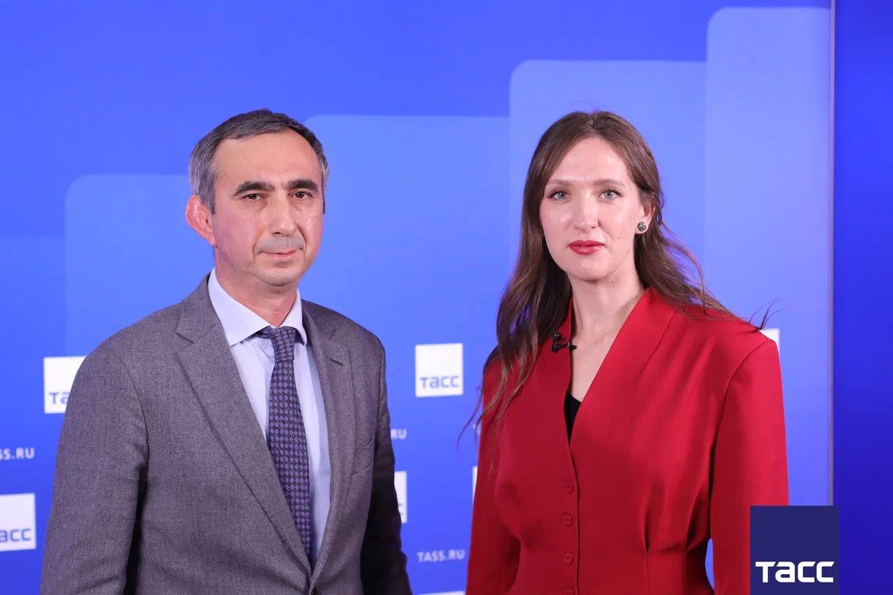 Главное из заявлений, а также полное видео и фоторепортаж с видеоинтервью в студии ТАСС вице-премьера - министра по земельным и имущественным отношениям Дагестана Заура Эминова: Главное из заявлений, а также полное видео и фоторепортаж с видеоинтервью в студии ТАСС вице-премьера - министра по земельным и имущественным отношениям Дагестана Заура Эминова: