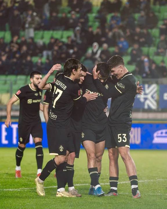 Махачкалинское «Динамо» победило столичный ЦСКА в матче 1/4 финала Кубка России Путь РПЛ