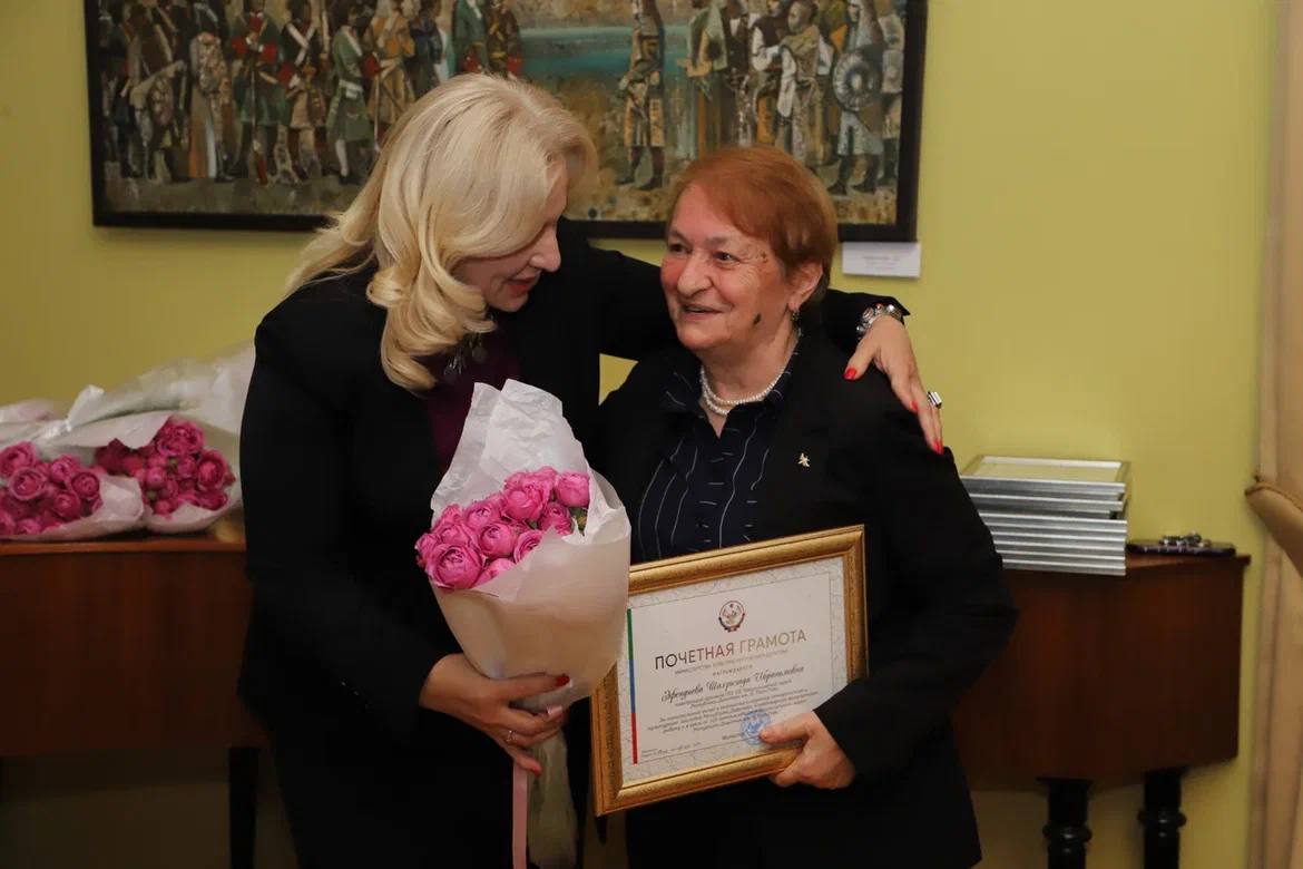 Заур Аскендеров посетил Национальный музей Республики Дагестан имени Алибека Тахо-Годи Заур Аскендеров посетил Национальный музей Республики Дагестан имени Алибека Тахо-Годи