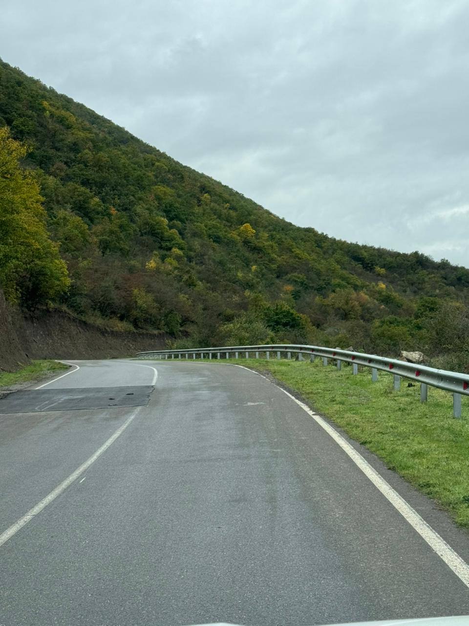 По требованию Сулейман-Стальской межрайонной прокуратуры подрядчиками приведены в соответствие нормативам проблемные участки автодороги «Касумкент-Курах» По требованию Сулейман-Стальской межрайонной прокуратуры подрядчиками приведены в соответствие нормативам проблемные участки автодороги «Касумкент-Курах»