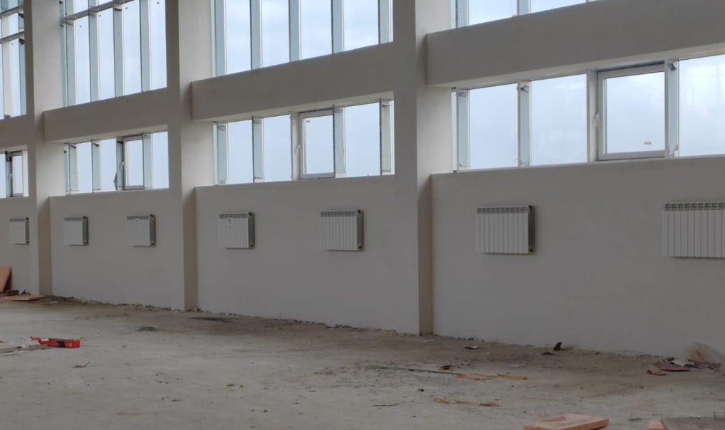 Новый блок-пристройка к школе в поселке Н. Хушет г. Махачкалы: активная часть работ на прилегающей территории Новый блок-пристройка к школе в поселке Н. Хушет г. Махачкалы: активная часть работ на прилегающей территории