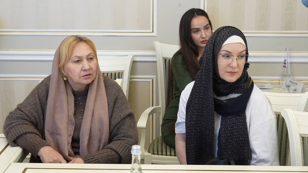 Джамбулат Салавов: Сегодня провёл личный приём граждан, на который записались 11 человек Джамбулат Салавов: Сегодня провёл личный приём граждан, на который записались 11 человек