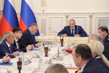 Сергей Меликов проводит традиционное совещание по актуальным вопросам